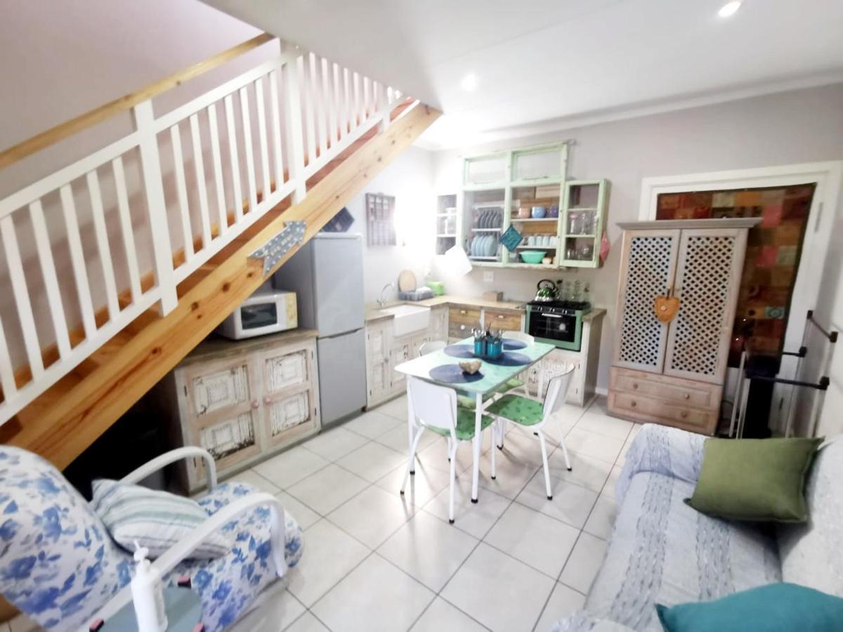The Coelacanth Guest House And Beach Thyme Self Catering Kidd's Beach Экстерьер фото